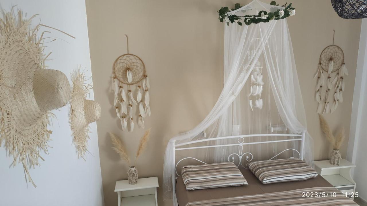 Meltemi Apartments Agia Marina  Ngoại thất bức ảnh