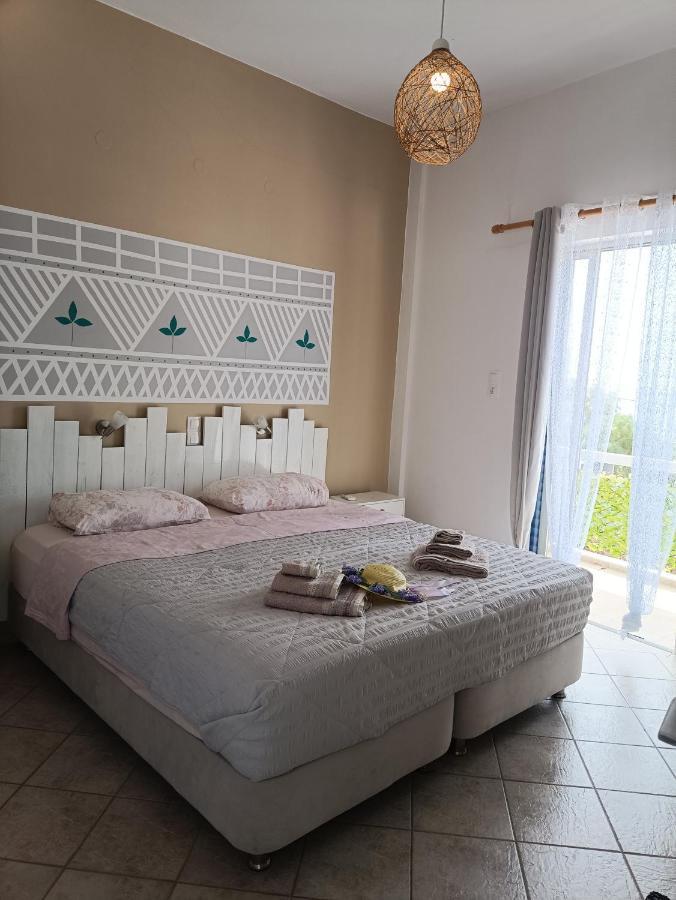 Meltemi Apartments Agia Marina  Ngoại thất bức ảnh