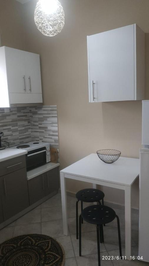 Meltemi Apartments Agia Marina  Ngoại thất bức ảnh